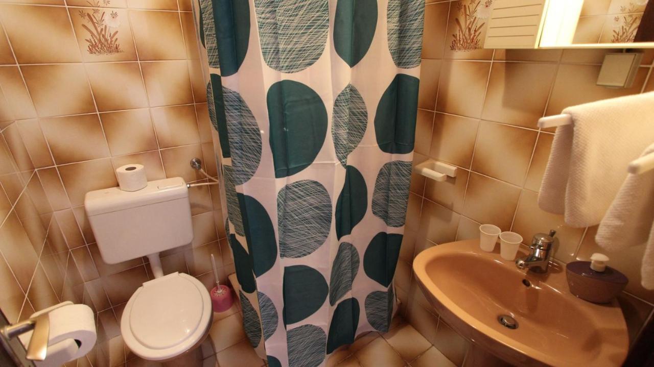 Room Jelka 3 Malinska Bagian luar foto